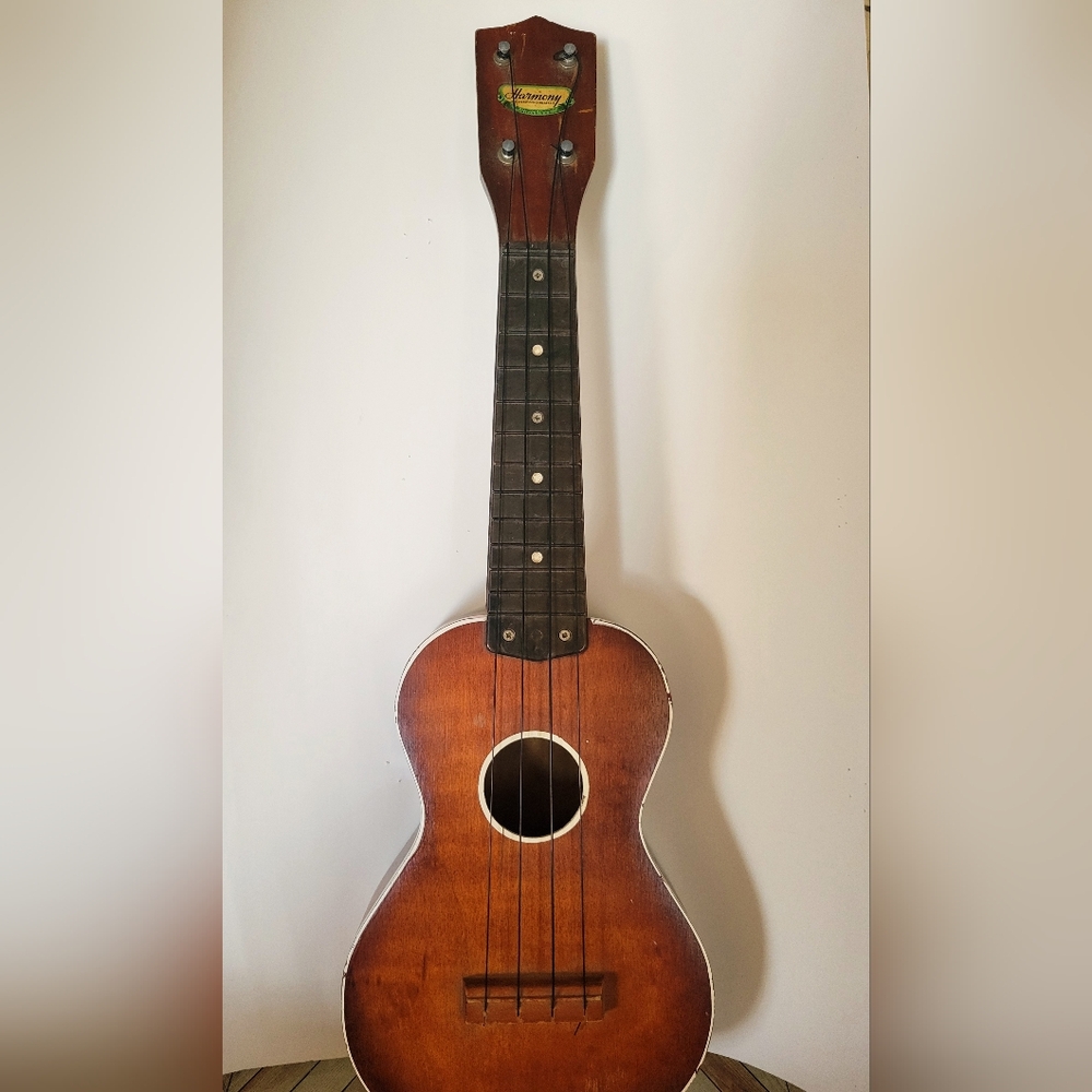 Brown Wooden Ukulele VINTAGE